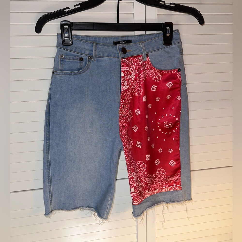 Stylish Denim Shorts with Red Bandana Detail